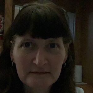 Meet your Posher, Holly